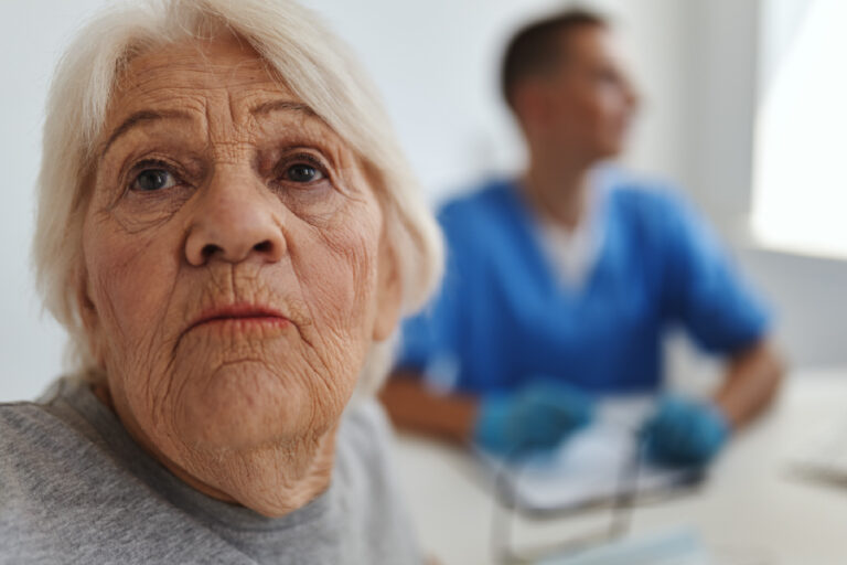 Qué hacer cuando un adulto mayor pierde autonomía