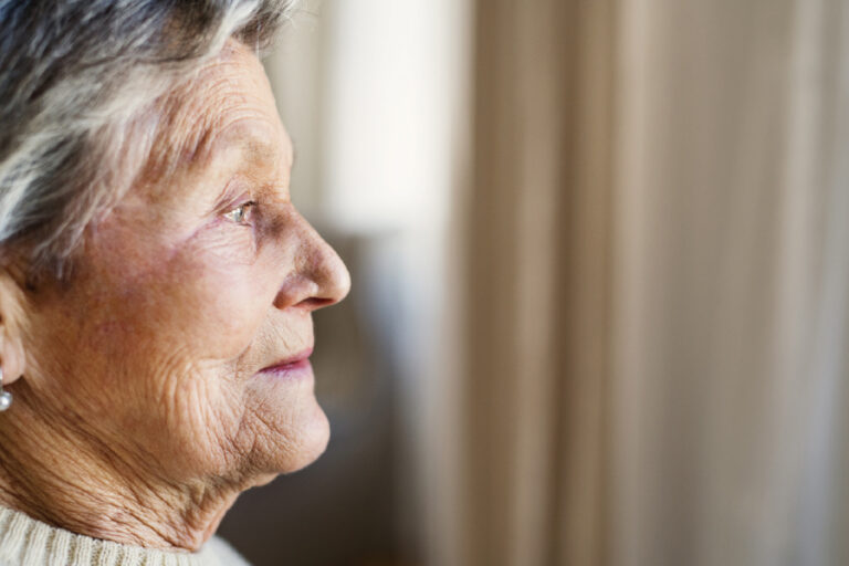 Señales de fragilidad en adultos mayores que no debes ignorar